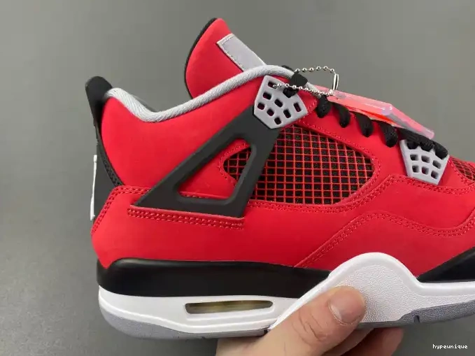 HYPE Toro 308497-603 Retro Jordan 4 Bravo 0423
